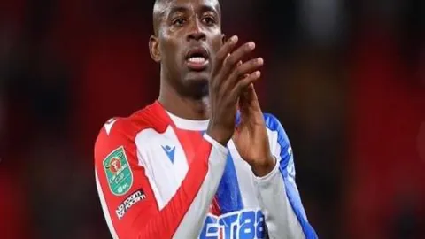 中国短道速滑男队世锦赛接力银牌入账，加拿大队独揽三金续写荣耀